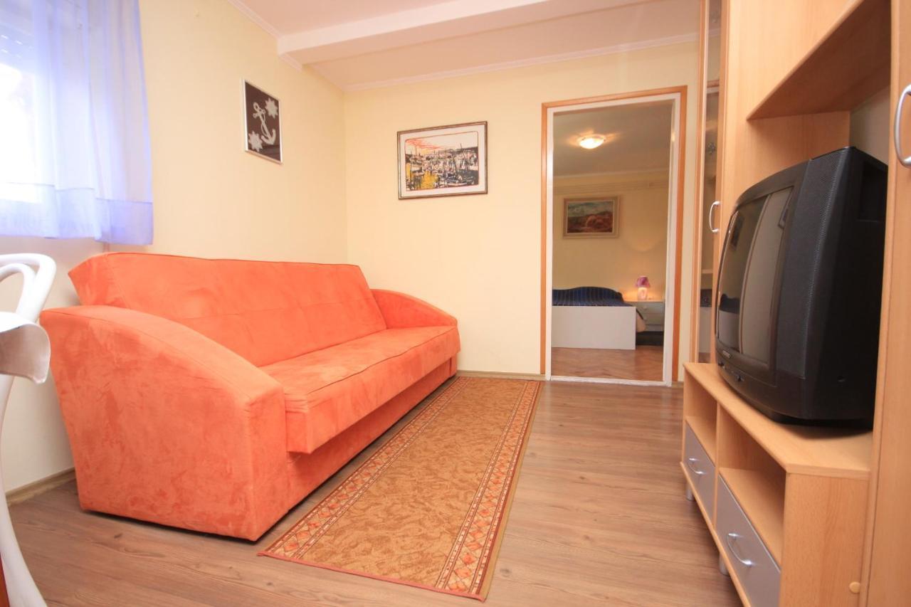 Apartments And Rooms By The Sea Medveja, Opatija - 2305 Lovran Exterior photo